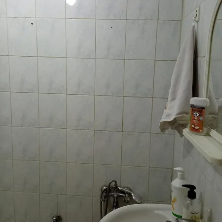 4-bedroom With River View, Garden, And 24 7 Self Check-in